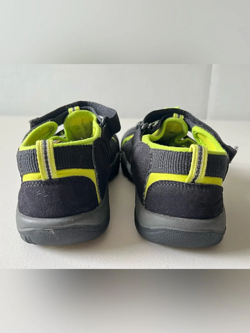 KEEN Newport H2 Big Kids Sandals Black Lime Green US 4